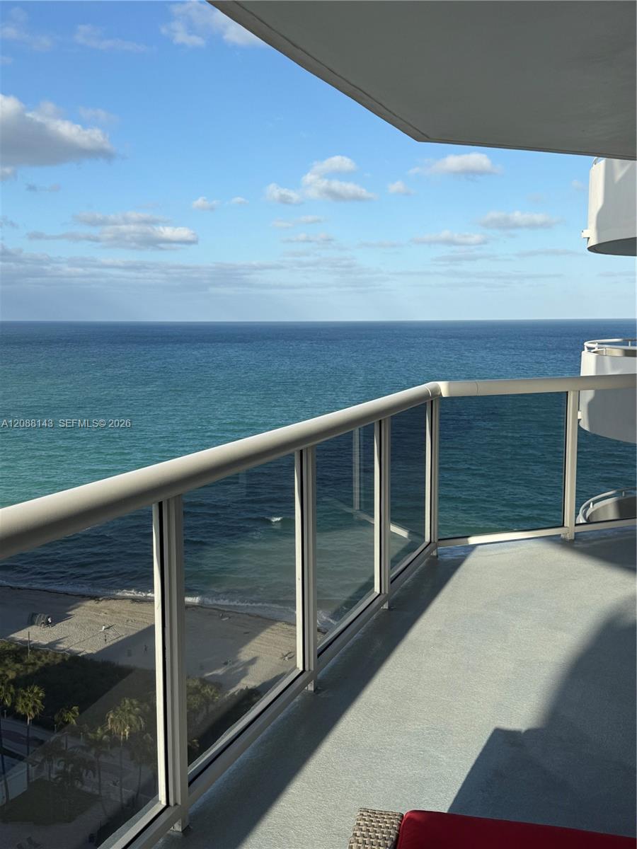 6301 Collins Avenue 2108 Property Photo 1