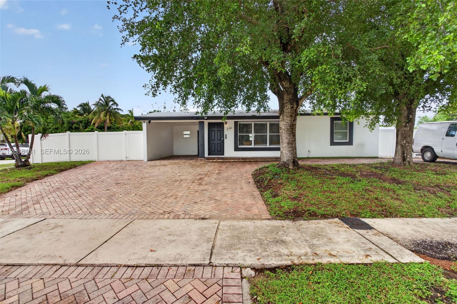 241 Ne 45th Street Property Photo 1