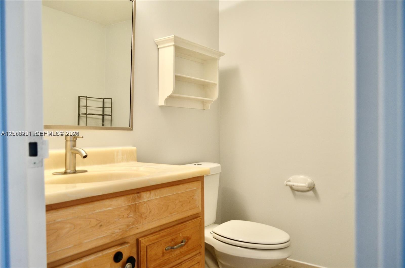 16570 Ne 26th Avenue 4d Property Photo 11
