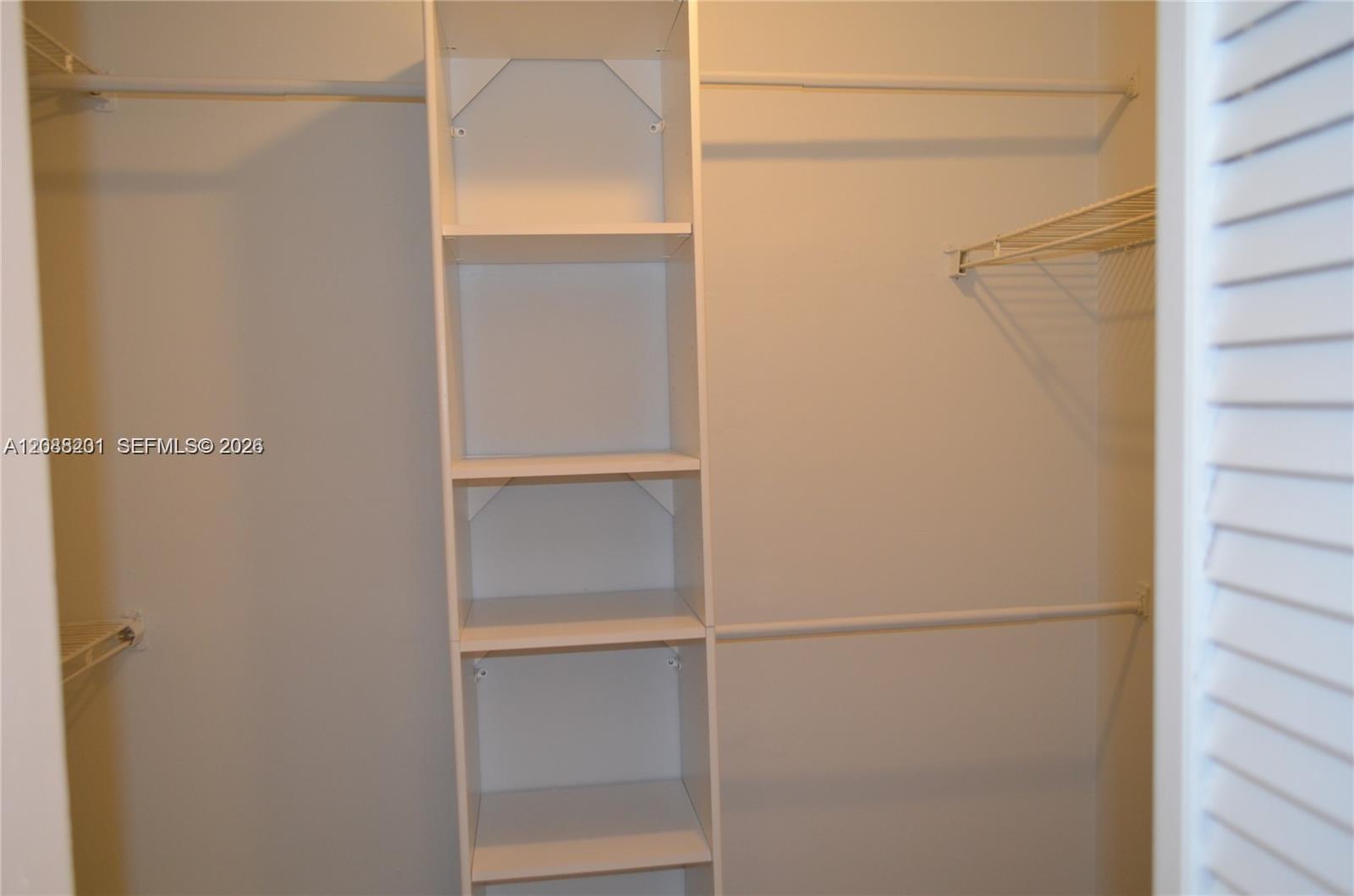 16570 Ne 26th Avenue 4d Property Photo 13