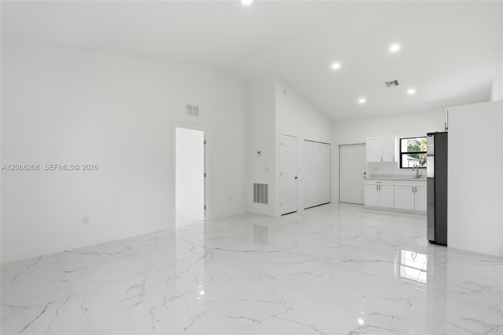 149 Dutch Loop Property Photo 9