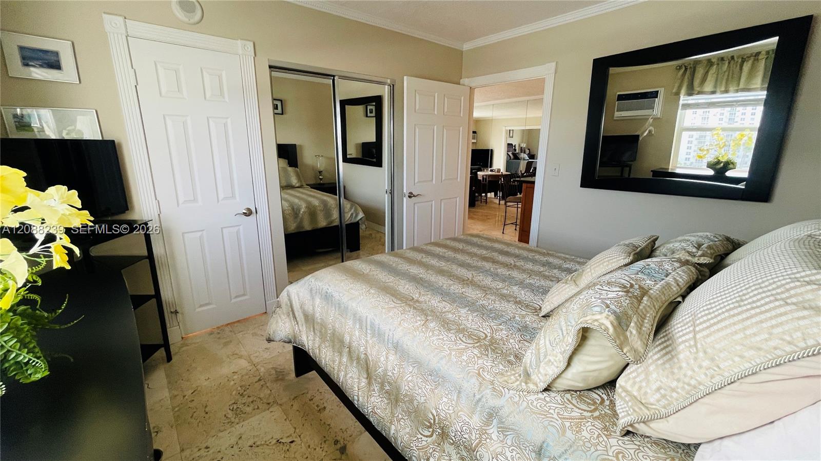 200 S Birch Road 908 Property Photo 20