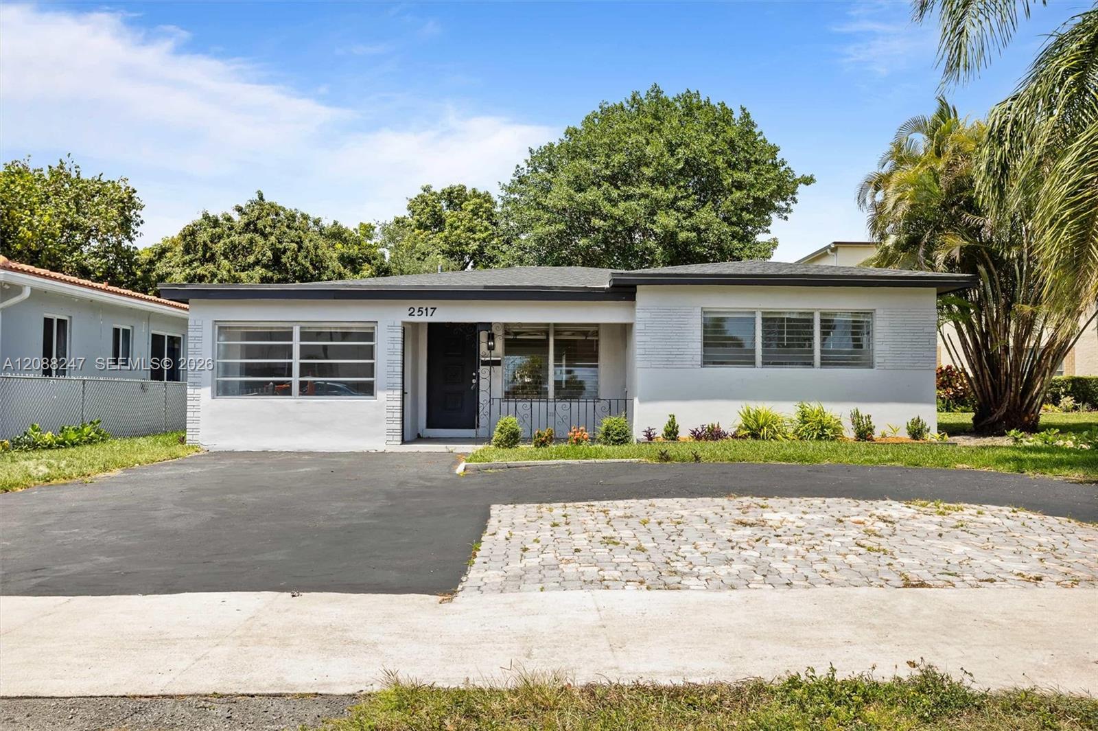 2517 Polk Street Property Photo 1