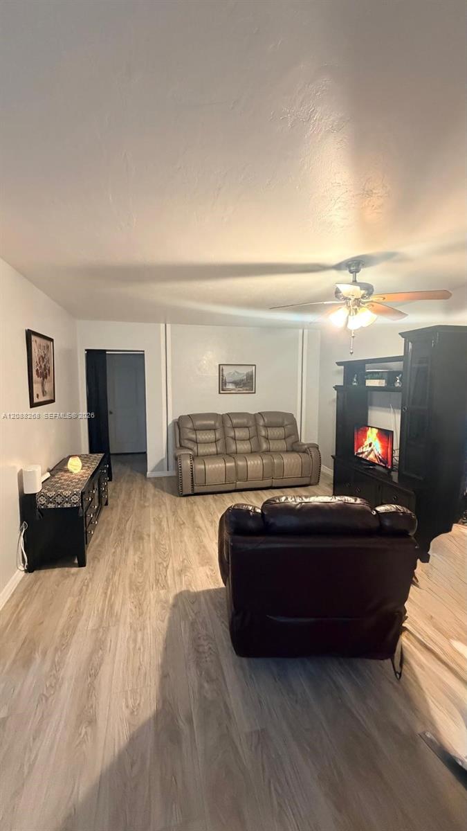 1030 Sw 11 Street M20 Property Photo 6