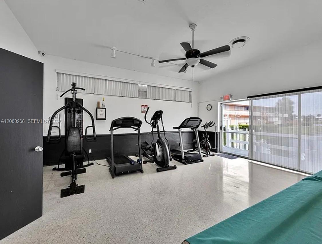 1030 Sw 11 Street M20 Property Photo 22