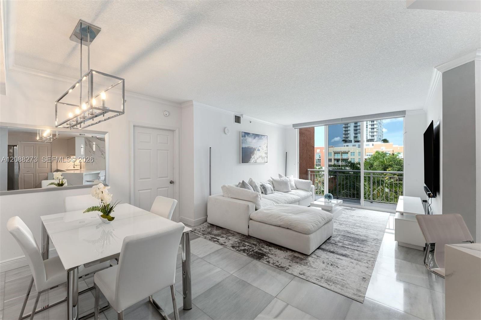 2000 N Bayshore Drive 619 Property Photo 1
