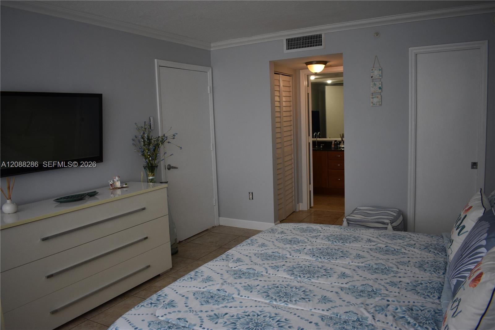 A12088286 Property Photo 29