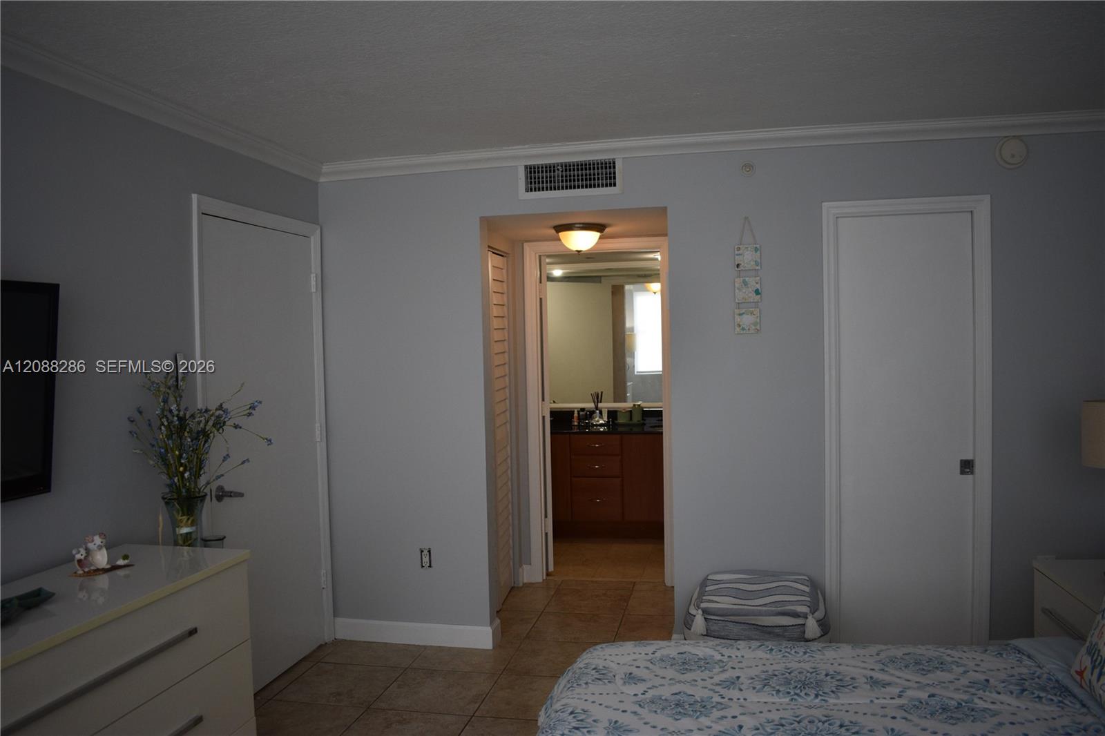 A12088286 Property Photo 30