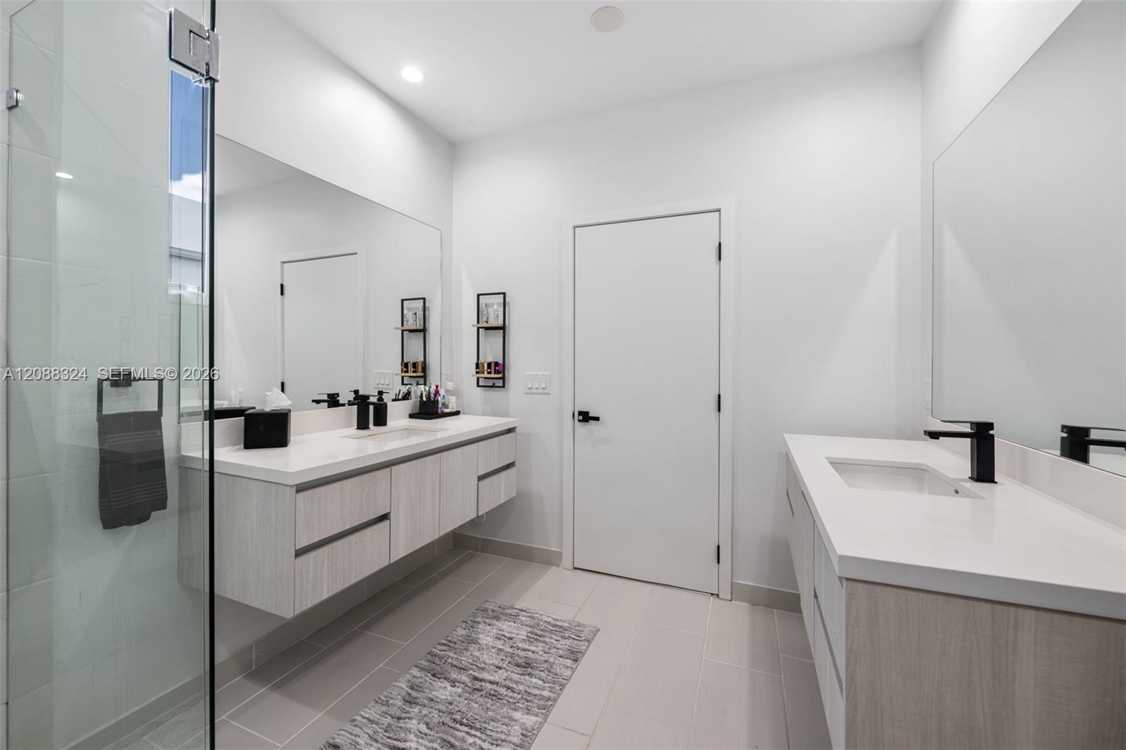 A12088324 Property Photo 23