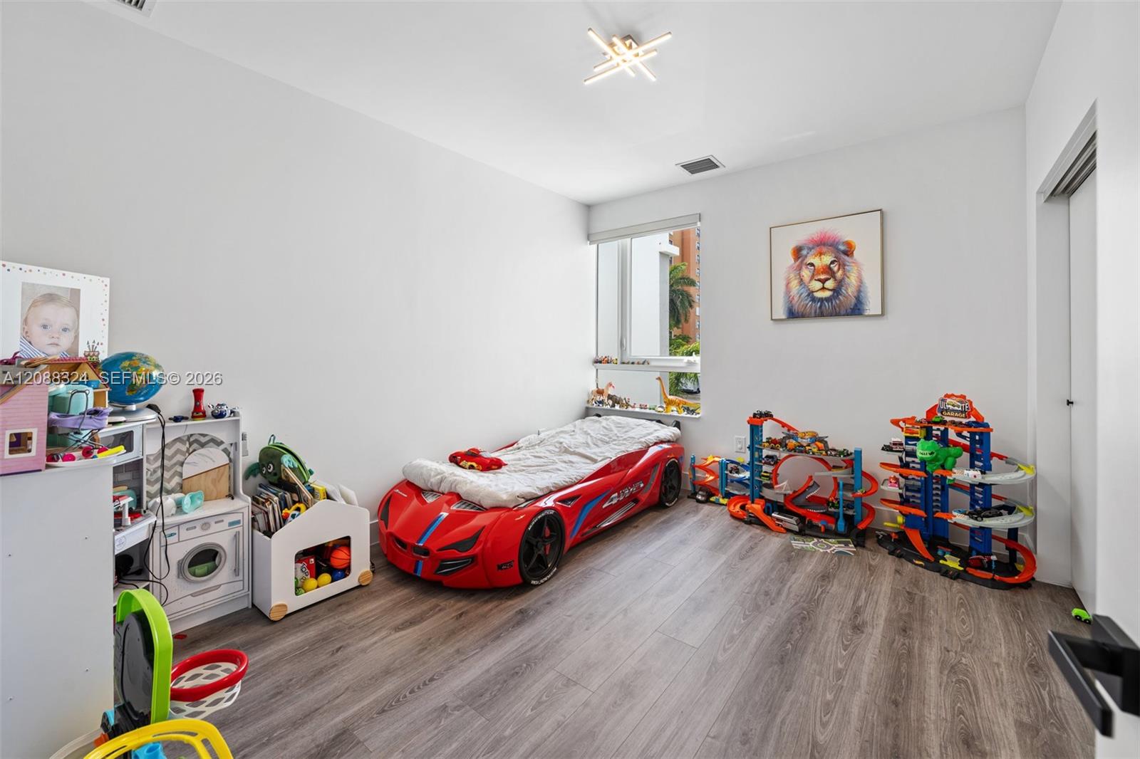 A12088324 Property Photo 24