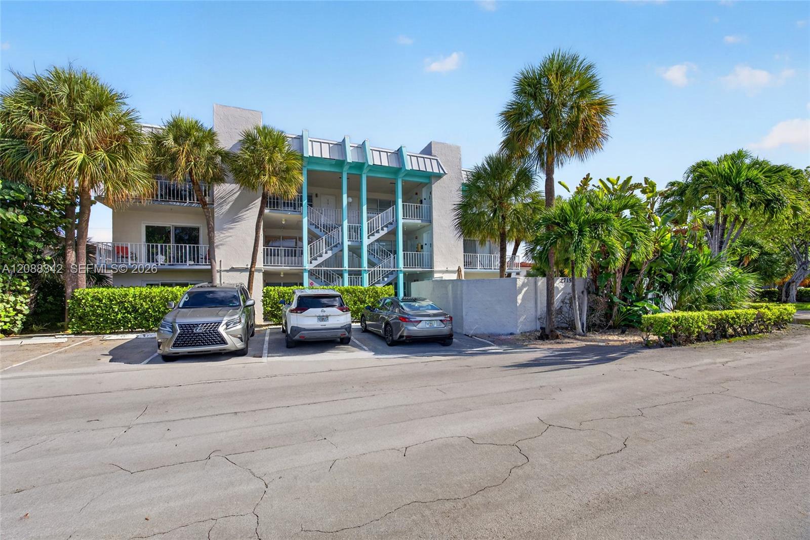 2715 NE 49th Street 103