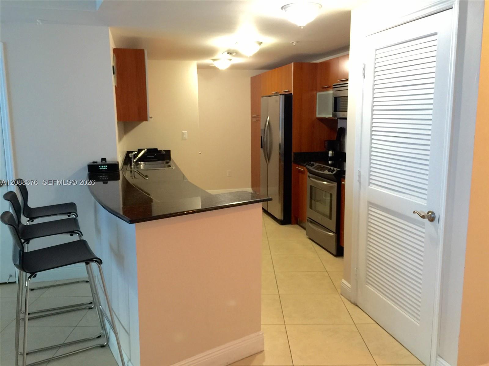 3000 Ne 188th Street 506 Property Photo 12