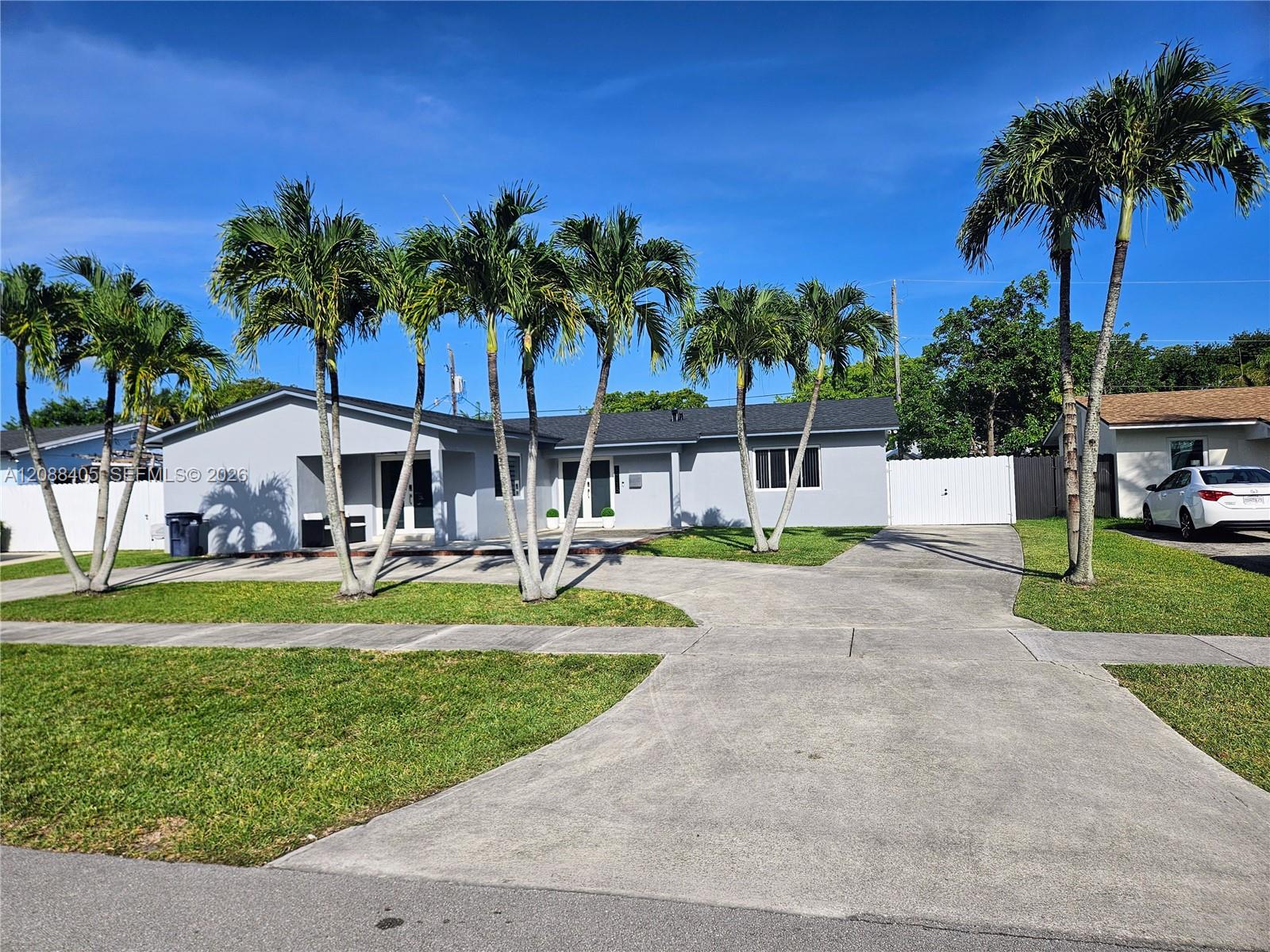 19115 Bel Aire Drive Property Photo 1