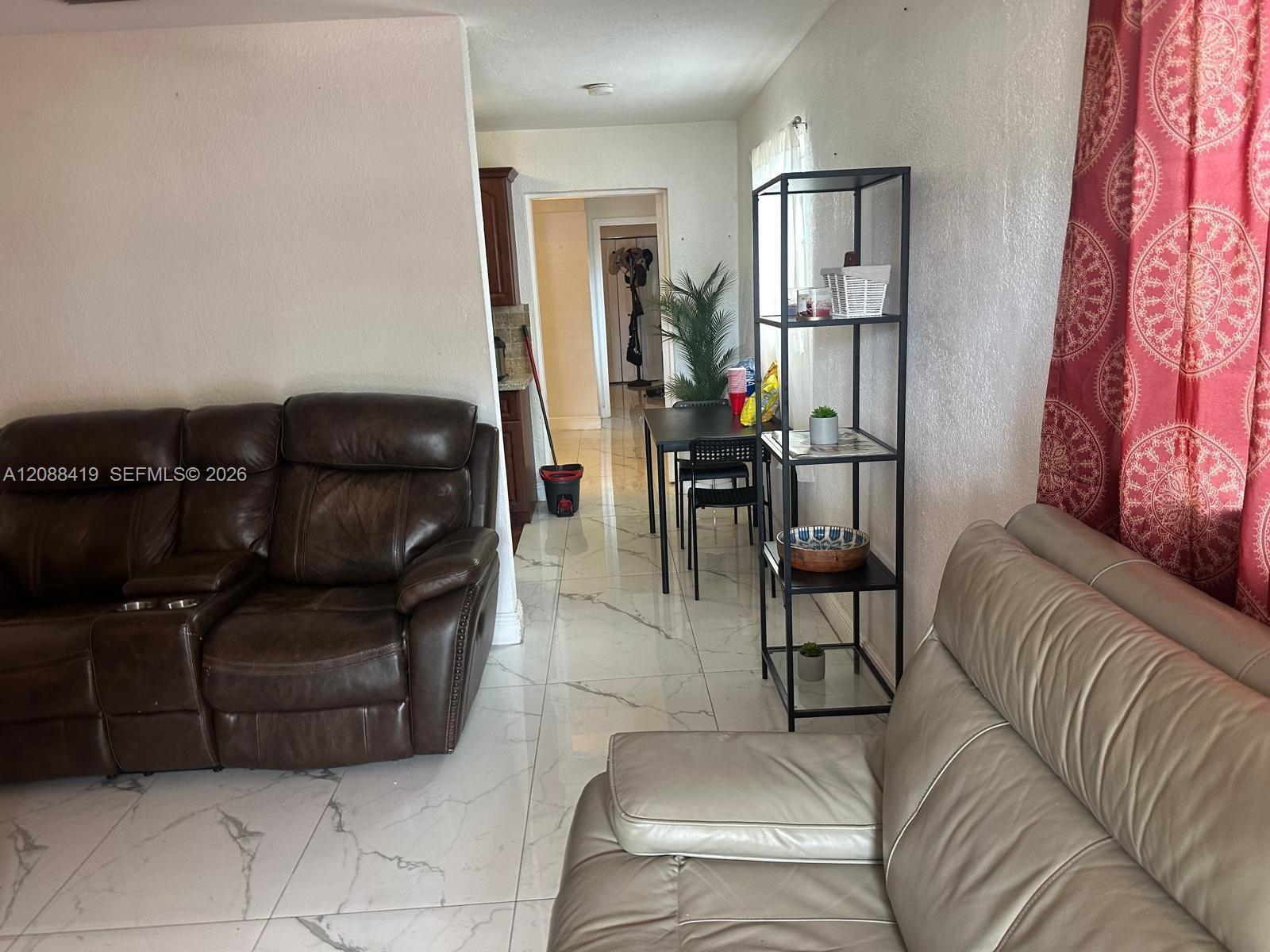 A12088419 Property Photo 4