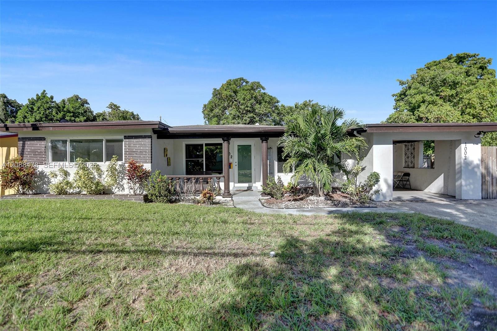 1002 S 28th Avenue Property Photo 1