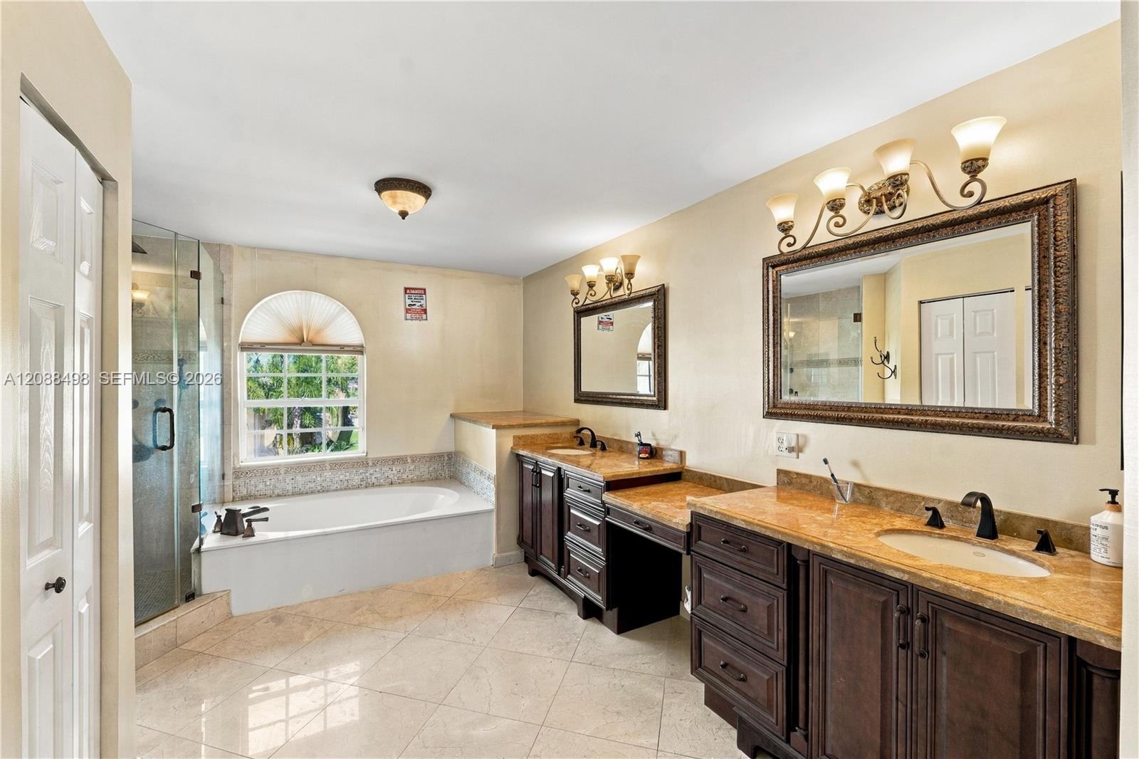 1423 Sw 158th Avenue Property Photo 4