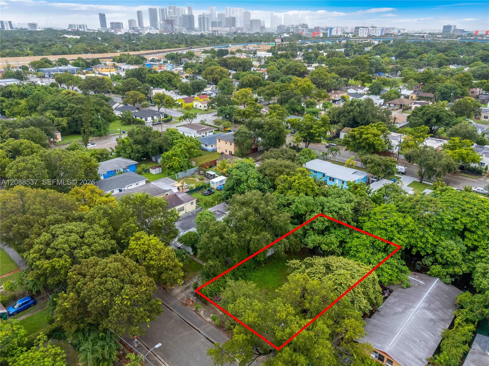 920 Nw 51st Street Property Photo 4
