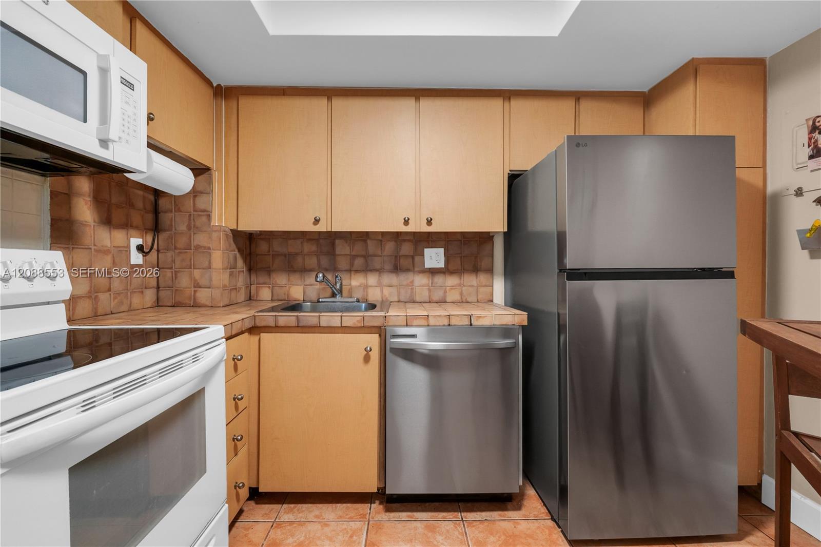 3180 S Ocean Drive 605 Property Photo 6