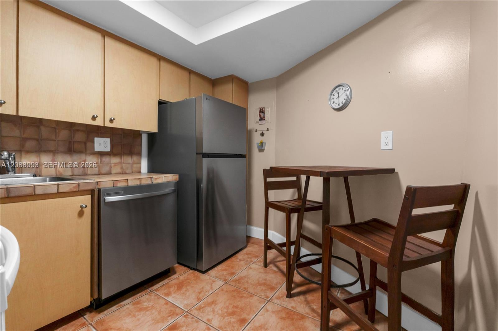3180 S Ocean Drive 605 Property Photo 10