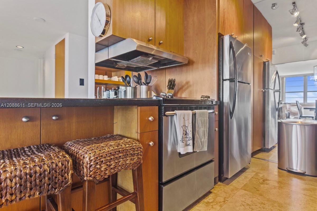 100 Lincoln Road 748 Property Photo 4