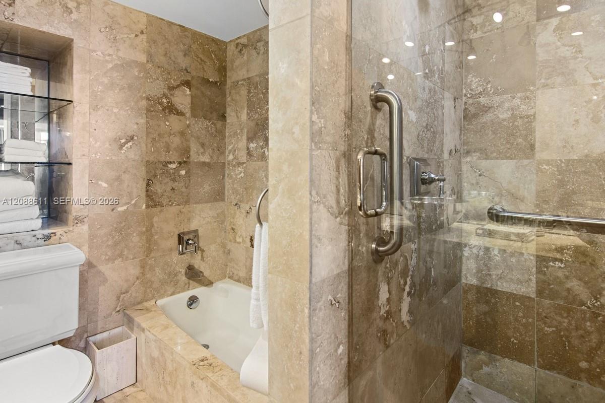 100 Lincoln Road 748 Property Photo 8