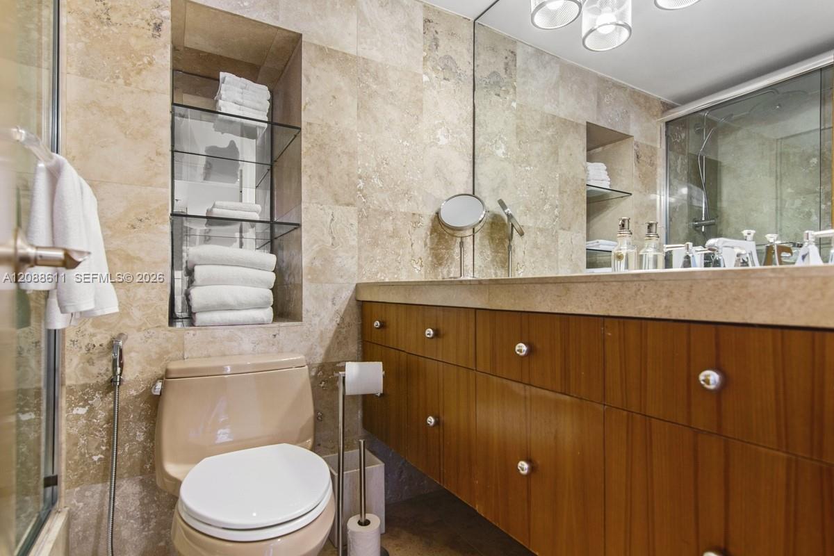 100 Lincoln Road 748 Property Photo 10
