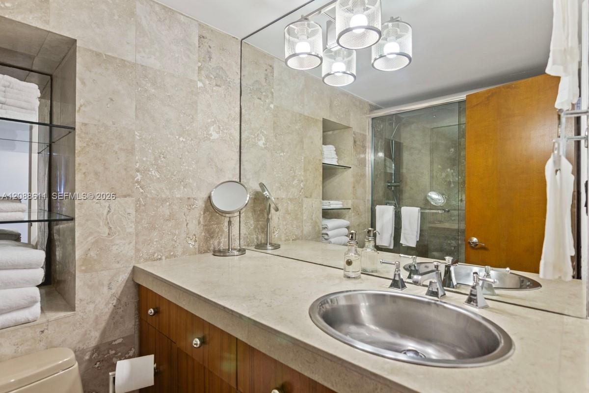 100 Lincoln Road 748 Property Photo 11