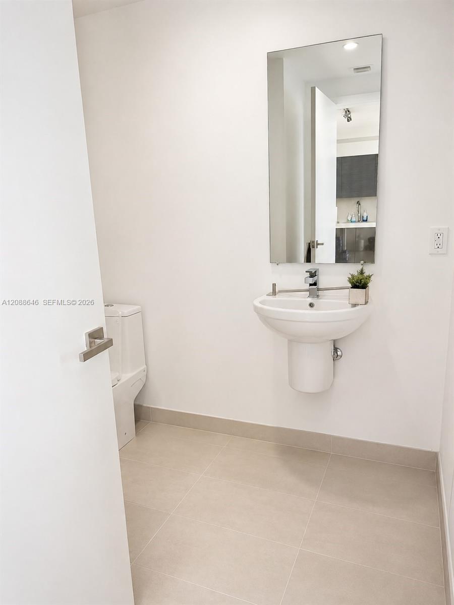 1080 Brickell Avenue 907 Property Photo 2
