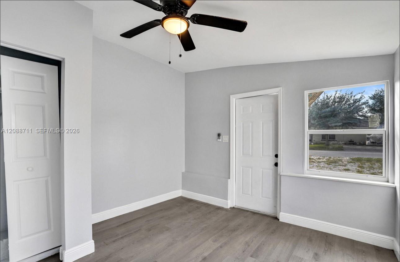 3633 Sw 12th Court Property Photo 5