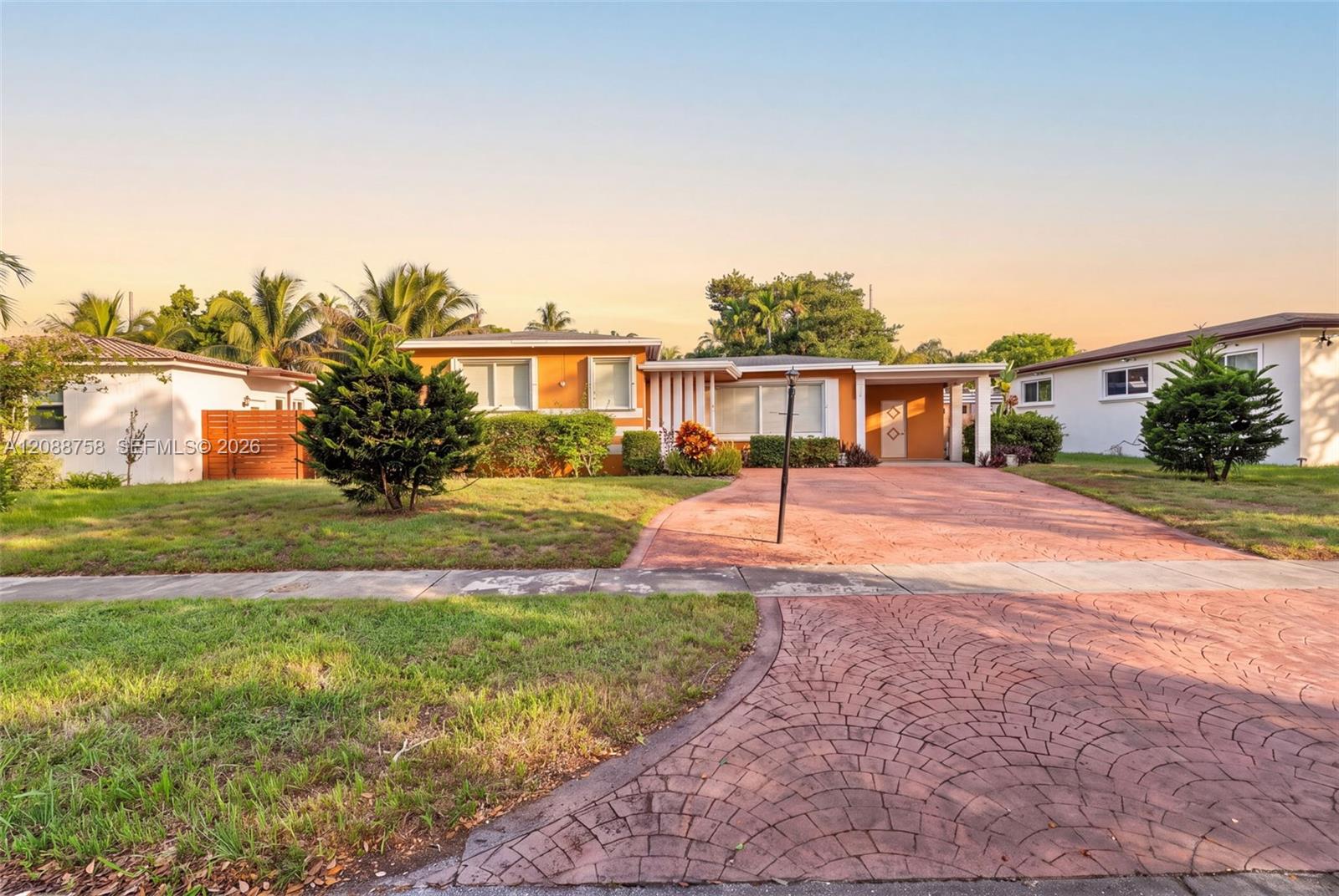 12140 NE Miami Court Property Photo 1