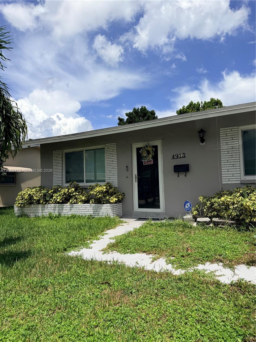 4913 NW 52nd Street Property Photo 1