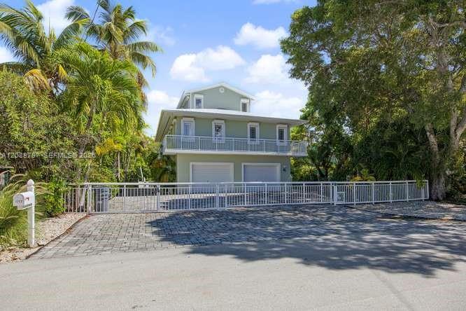 1217 Mockingbird Road Property Photo 1