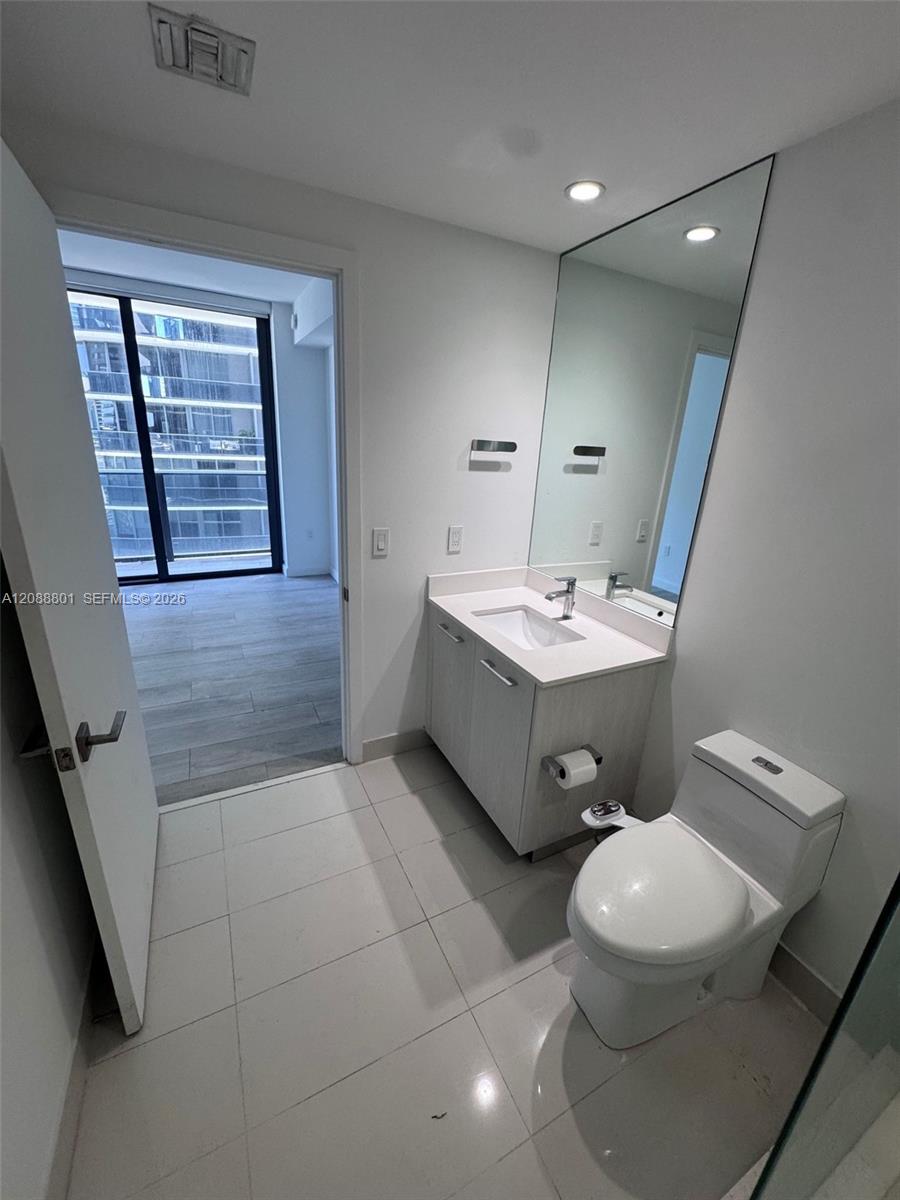 55 Sw 9th Street 2401 Property Photo 17