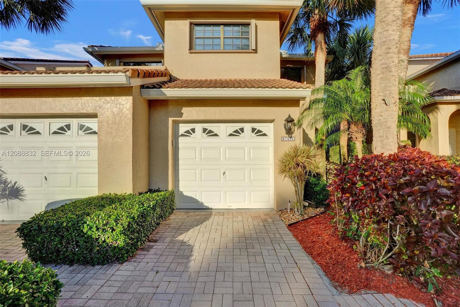 6765 Montego Bay Boulevard E Property Photo 2