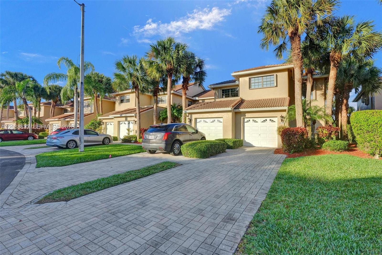 6765 Montego Bay Boulevard E Property Photo 3