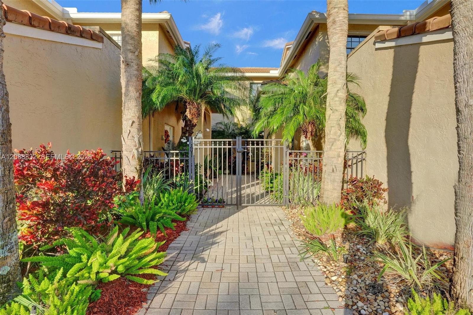 6765 Montego Bay Boulevard E Property Photo 13