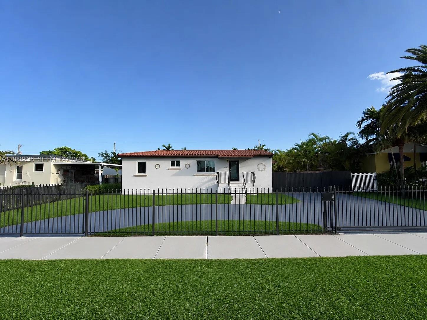 8260 SW 27th Terrace Property Photo 1