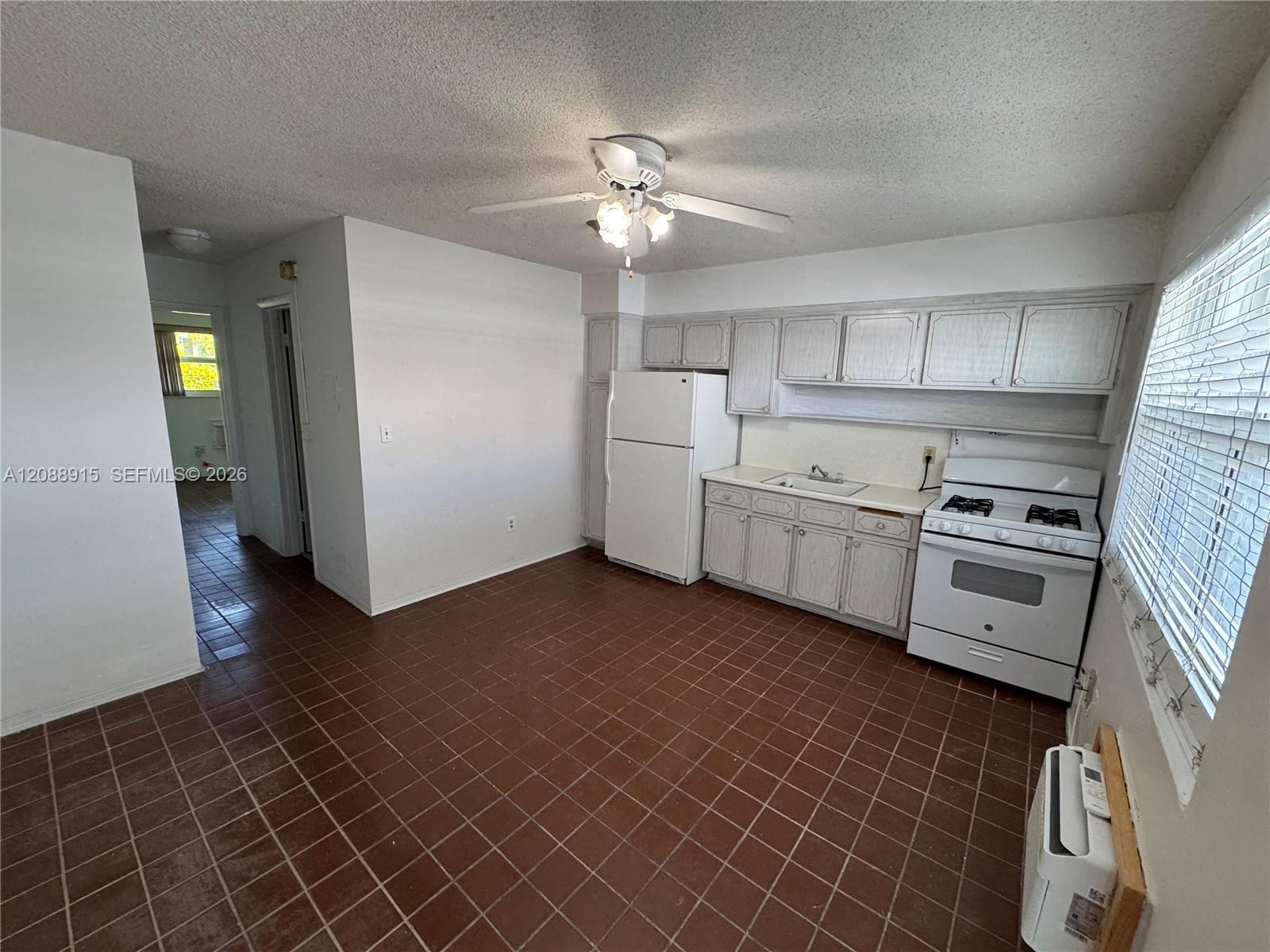 524 Washington Avenue 311 Property Photo 1