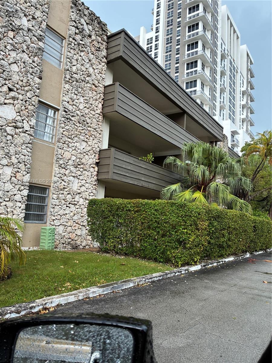8325 SW 72nd Avenue 305C Property Photo 1