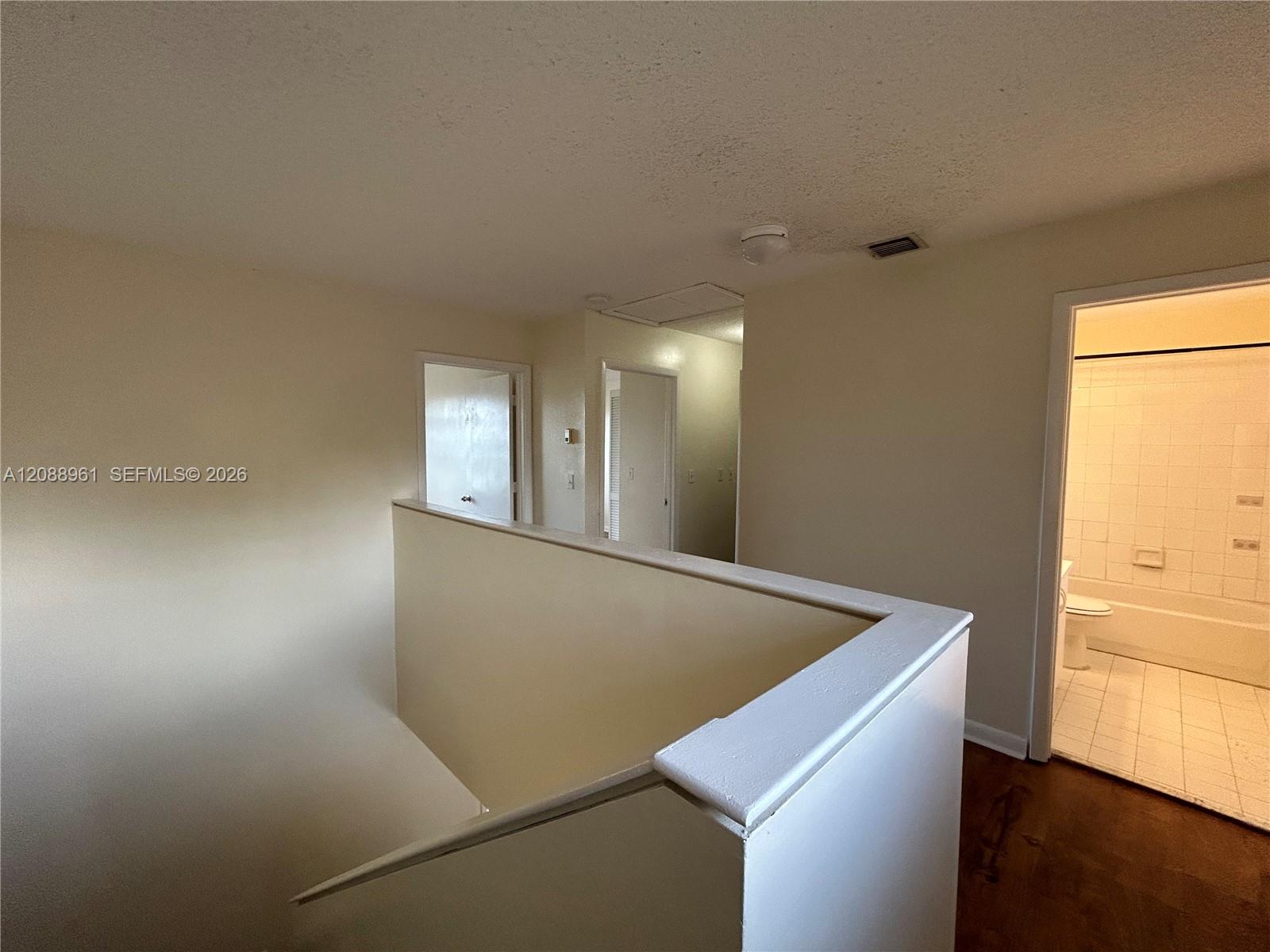 910 E Cypress Way E Property Photo 10