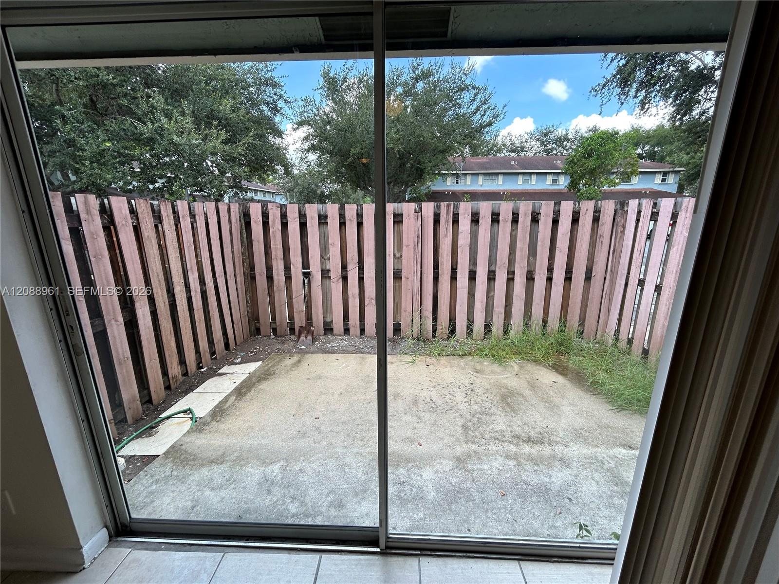 910 E Cypress Way E Property Photo 20