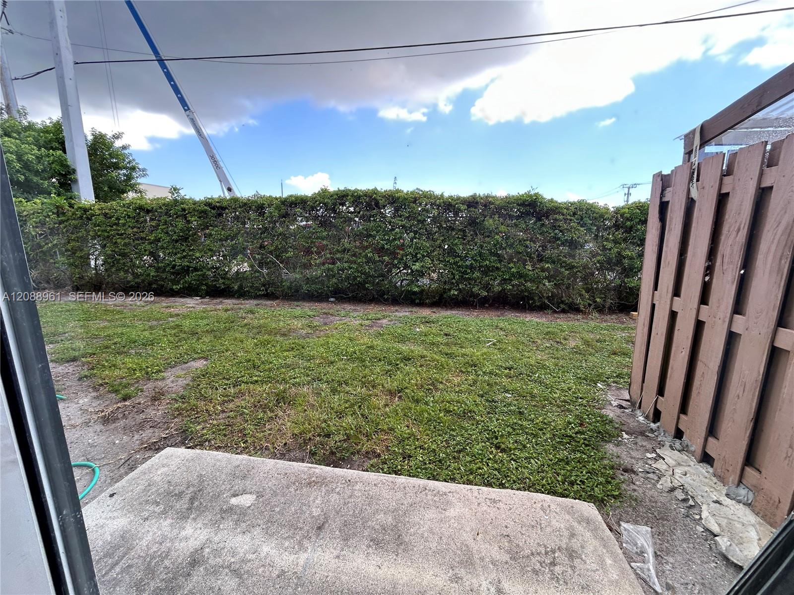 910 E Cypress Way E Property Photo 21