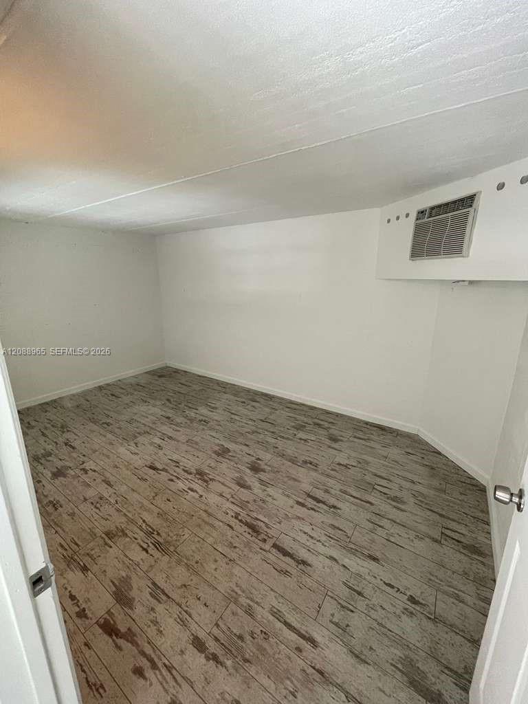 1771 Blount Road 204 Property Photo 3
