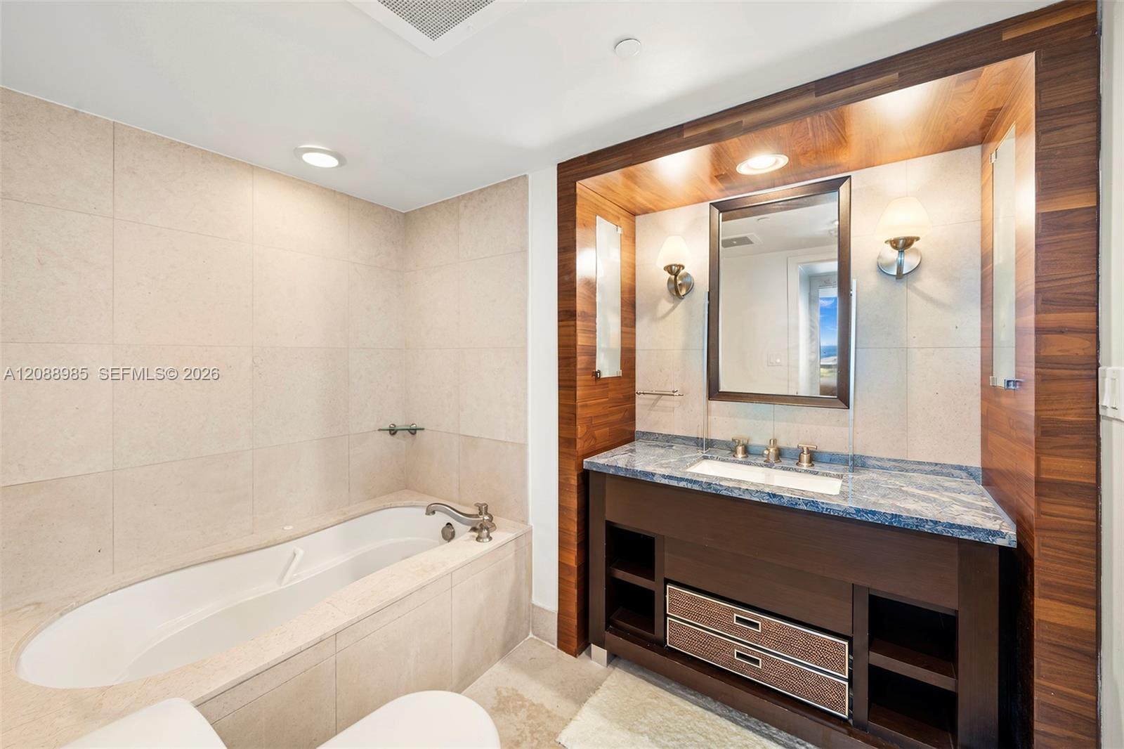 6801 Collins Avenue 1202/1211 Property Photo 7