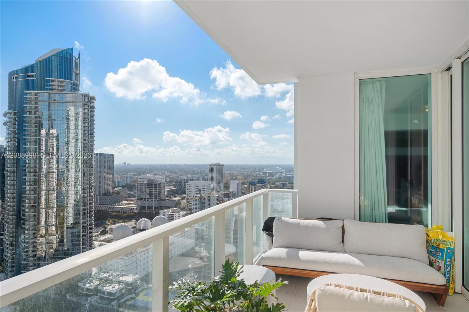 1040 Biscayne Boulevard 3908 Property Photo 18