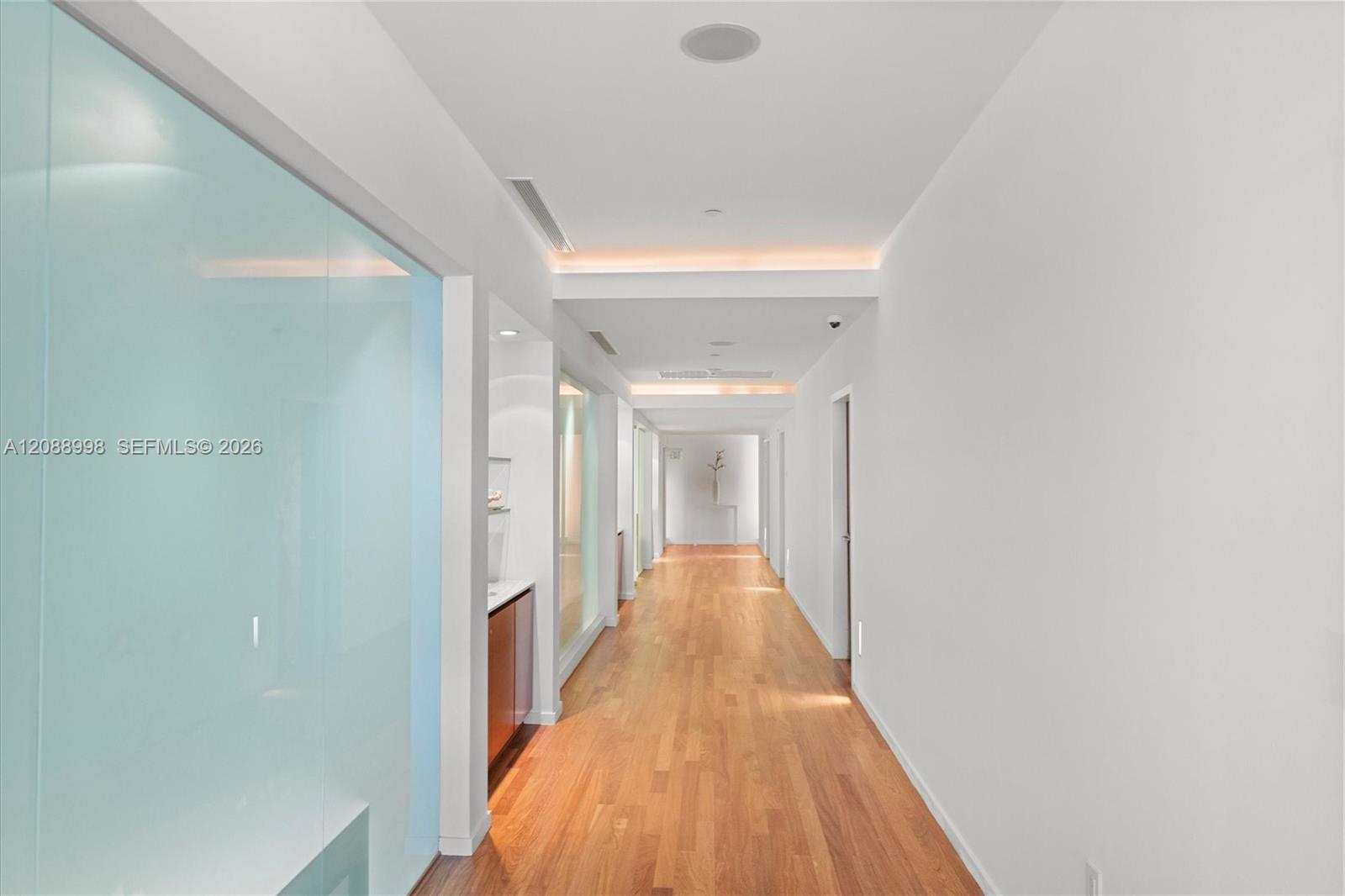 1040 Biscayne Boulevard 3908 Property Photo 27