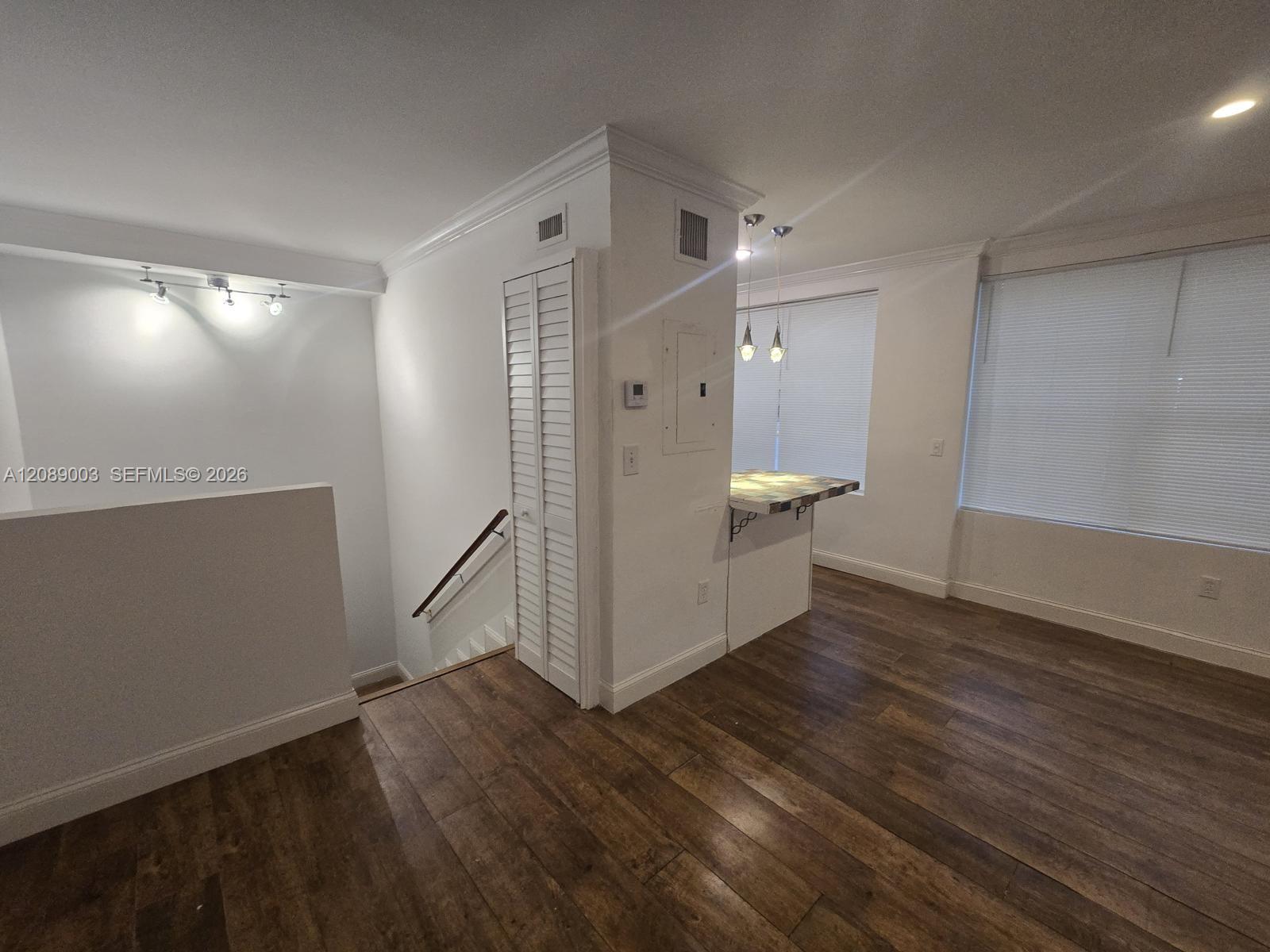 1460 Ocean Drive 201 Property Photo 2