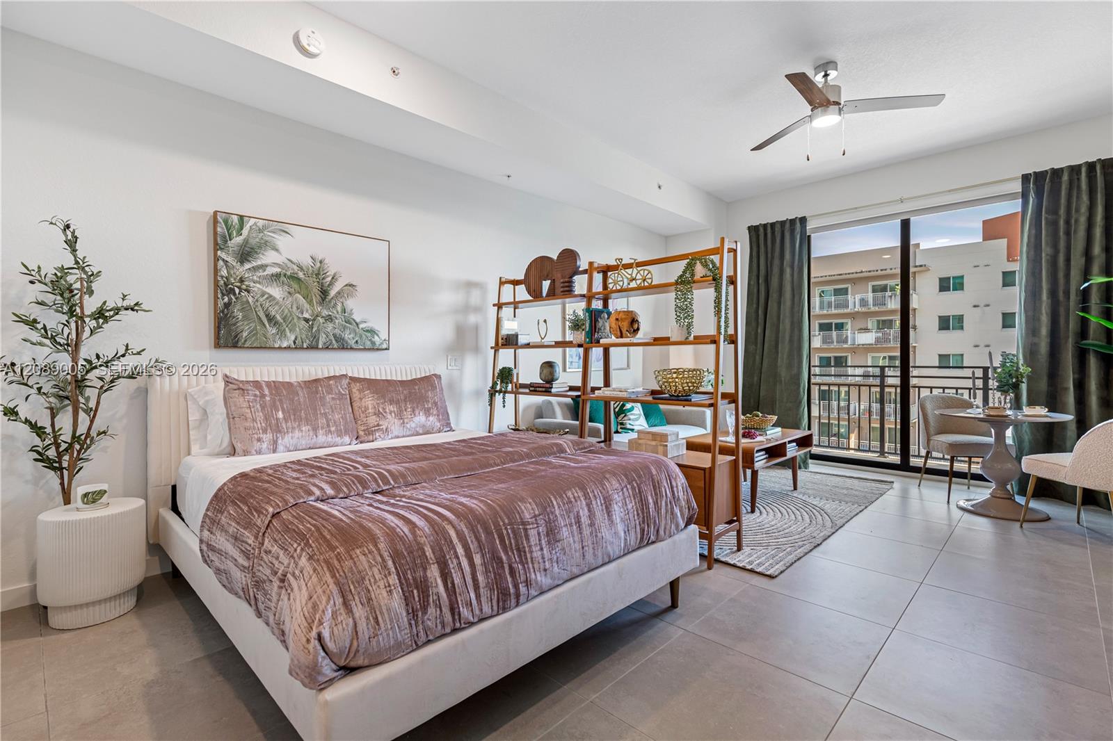 4 N Federal Highway PH 846 Property Photo 1