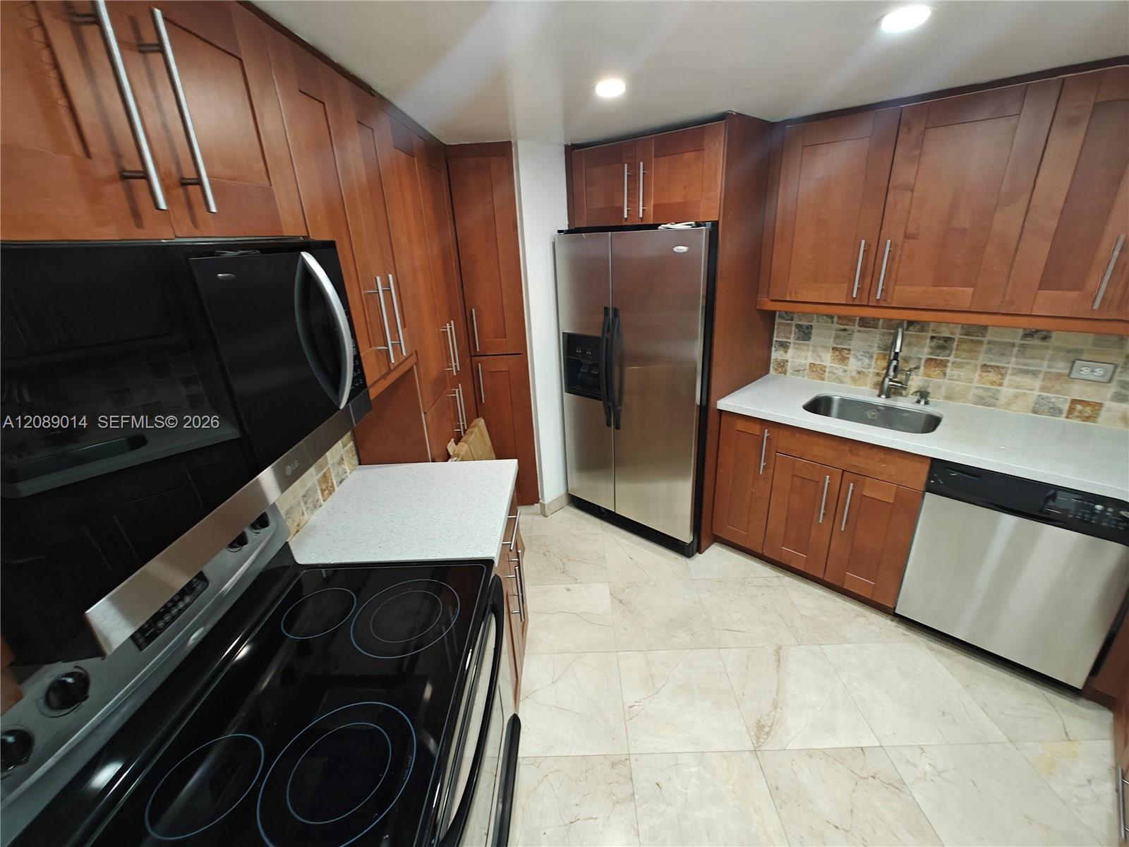 825 Brickell Bay Drive 651 Property Photo 6