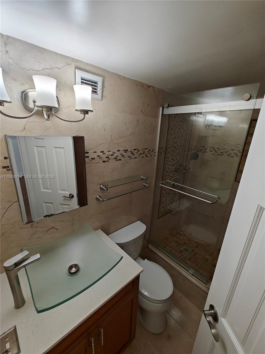 825 Brickell Bay Drive 651 Property Photo 9